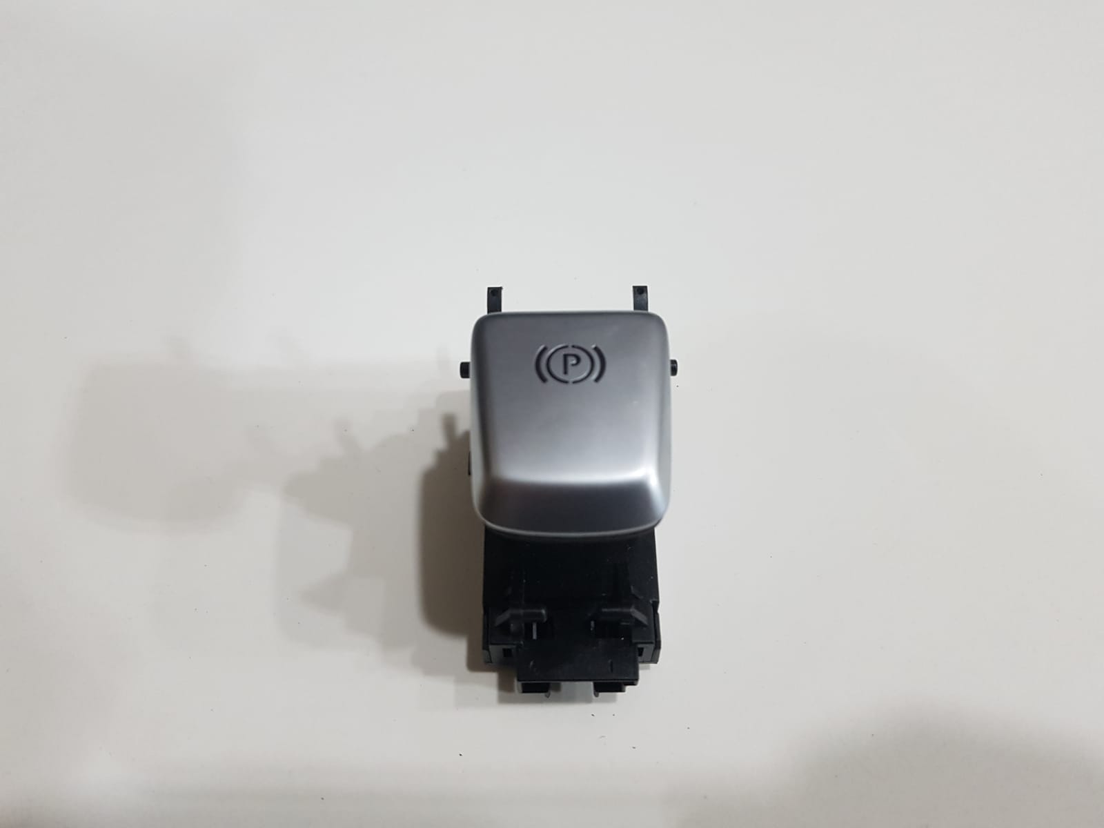 C SERİSİ W205 EL FREN DÜĞMESİ A2059056603